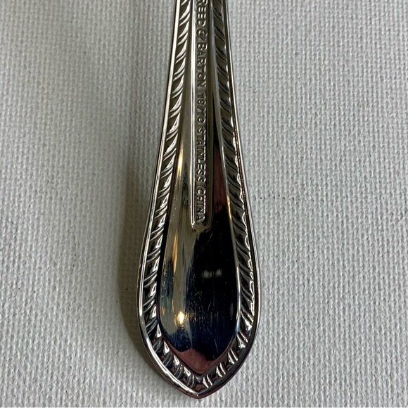 Reed & Barton TRADITION TANGLEWOOD Stainless 18/10 Gravy Ladle Glossy 6.75" - Picture 8 of 16